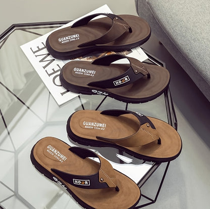 Chinelo de dedo casual de verão para homem - Resistente a odores, antiderrapante, durável, com sola macia e tira ajustável, design castanho e preto para uso diário e ao ar livre, calçado de praia | Chinelo de dedo elegante | Sola em PVC durável, sandália