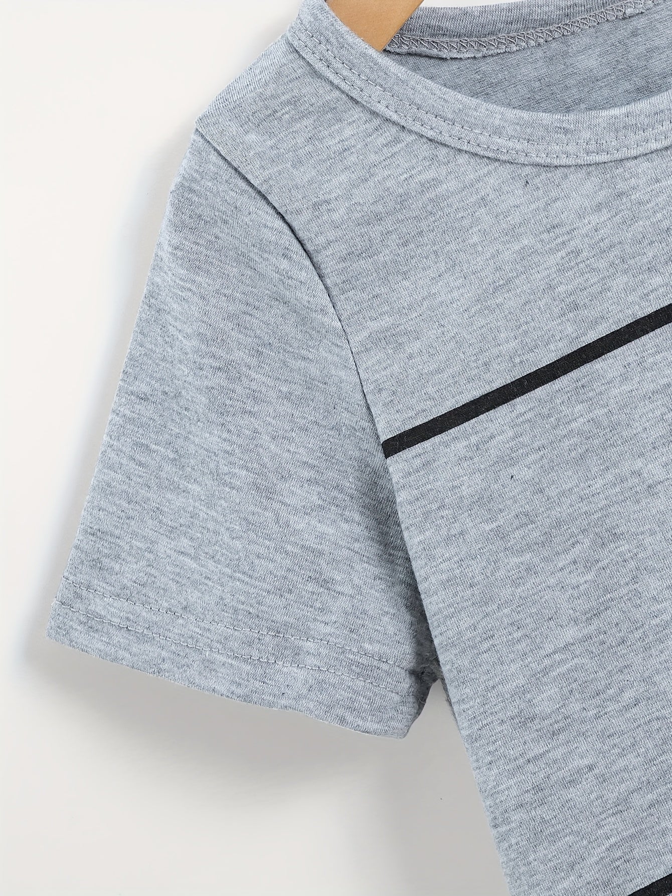 2pcs Set of Boys' Summer Striped Print Round Neck Short Sleeve T-shirt and Casual Shorts