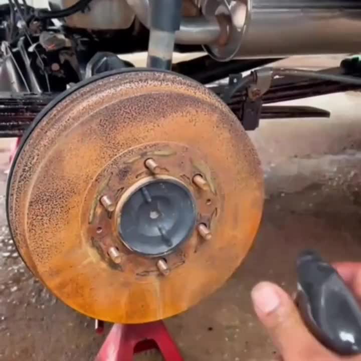 Metal Polishing Lubricant - Reduces Friction & Protects Metal Parts, Ideal for Cars, Bicycle Chains, Tools, and Hardware, Automotive Lubricant, Sleek Bottle Design, Durable Lubricant