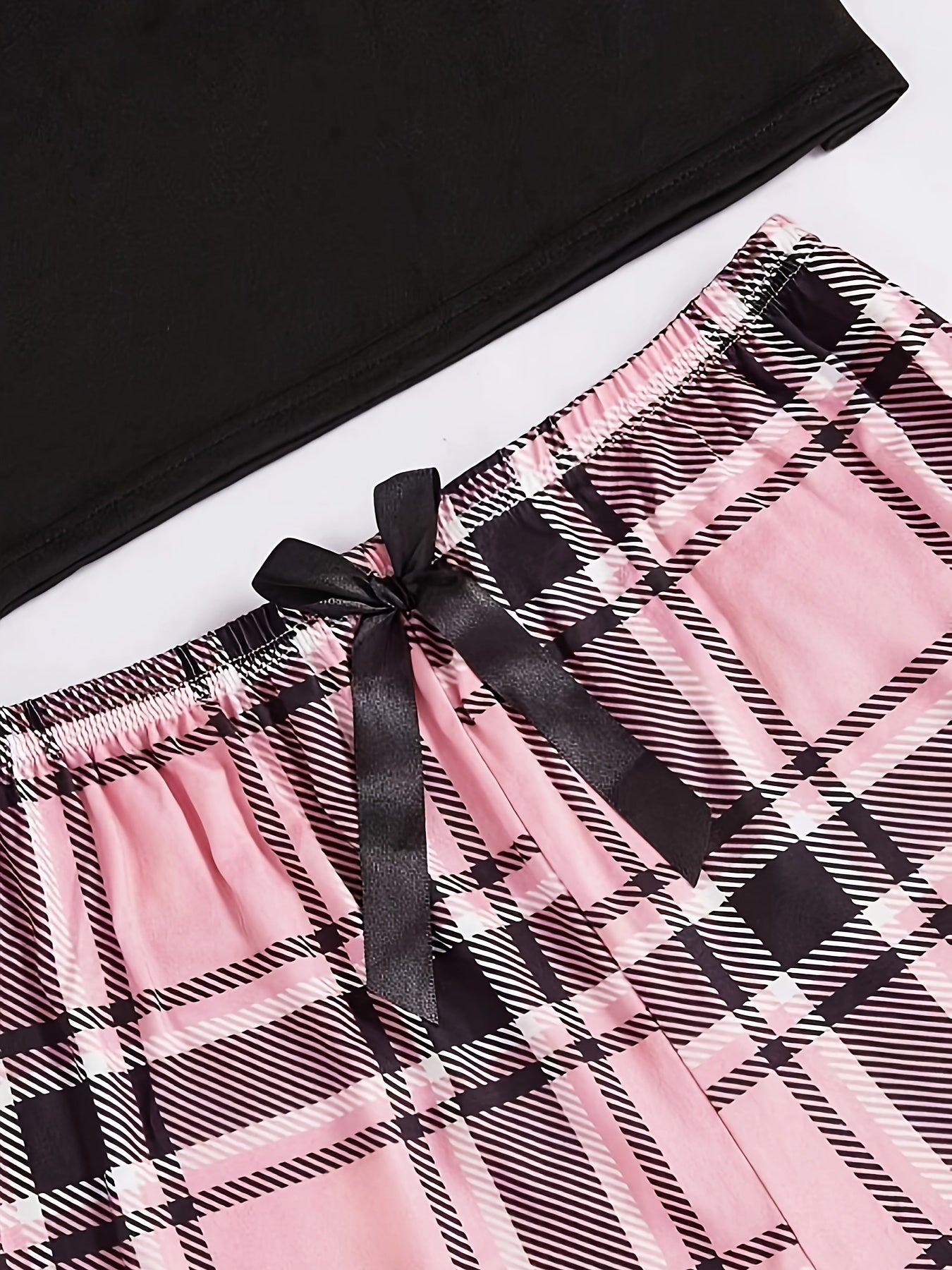 3-Piece Casual Women's Pink Heart Plaid Pajama Set with Round Neck and Plaid Pattern for Adults, Made of Polyester