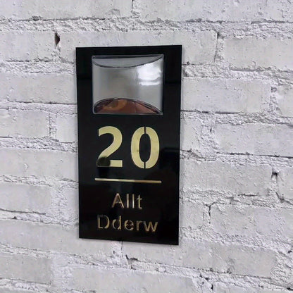 Customizable Text Solar-Powered Double-Layer Acrylic Door Sign - Golden and Silvery Dual-Layer Acrylic Design - Suitable for Companies, Homes, Apartments, Bars, etc. as Outdoor Entrance Street Address Wall Decor
