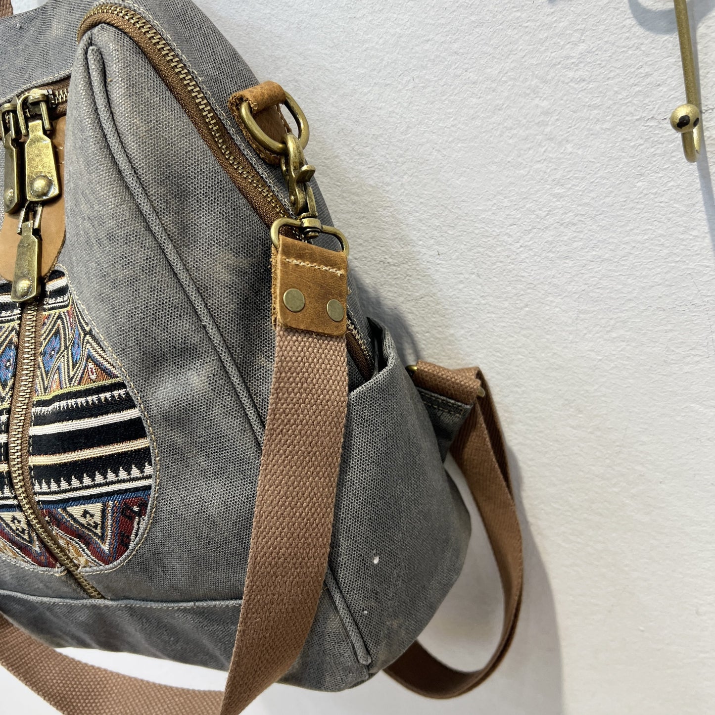 Bohemian Tribal Print Canvas Backpack with Adjustable Straps & Metal Hardware - Convertible Single/Double Shoulder Casual Daypack for Travel, School, Shopping - Zipper Closure & Polyester Lining, Backpack for Travel, Geometri