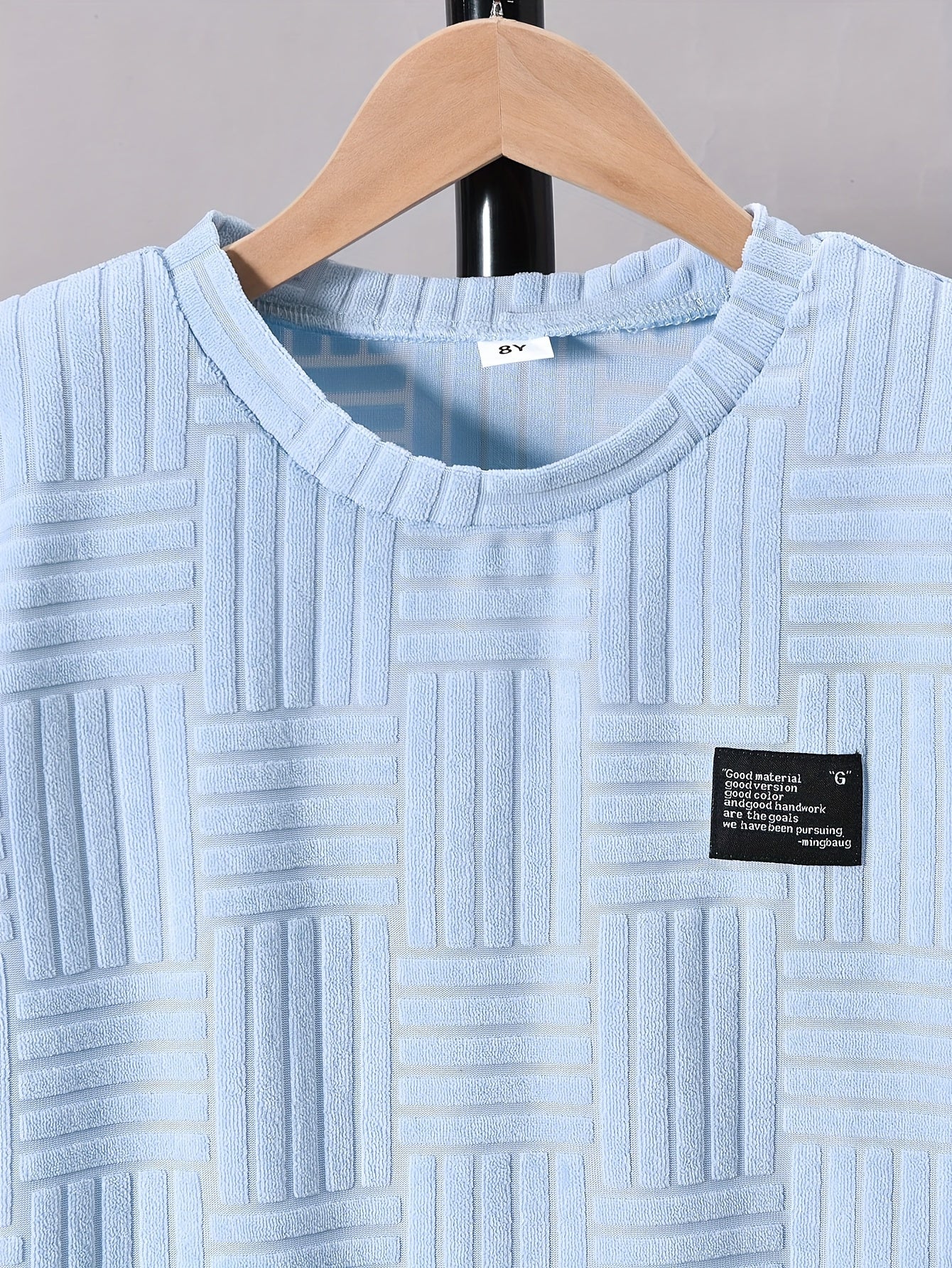 Boys' Fashion Casual Round Neck Short Sleeve T-Shirt + Casual Shorts Two-Piece Set, Perfect for Outdoor