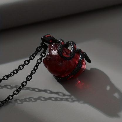 Gothic Snake Wrapped Resin Heart Decor Clavicle Chain Dark Style Pendant Necklace Y2K Necklace Jewelry For Women