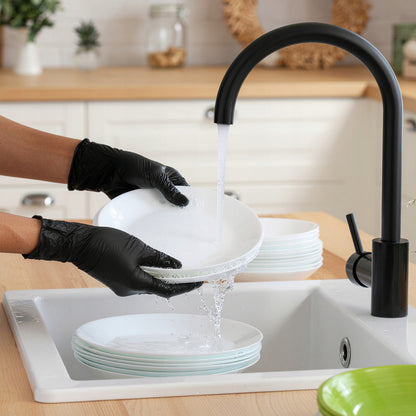 Nitrile Gloves, Powder-Free in Black, Size M, Packaging 100pcs, Made of High-Quality Nitrile Resistant to Punctures, Chemicals And Tears, Latex-Free And Powder-Free Hypoallergenic And Safe for Sensitive Skin, Universal – Fi