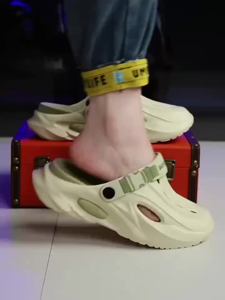 Sandálias de verão unissexo em EVA - Leves, respiráveis, antiderrapantes e confortáveis ​​para a praia, caminhadas e uso casual. Sola macia, bico aberto, design elegante em preto e branco. Calçado de verão | Material EVA