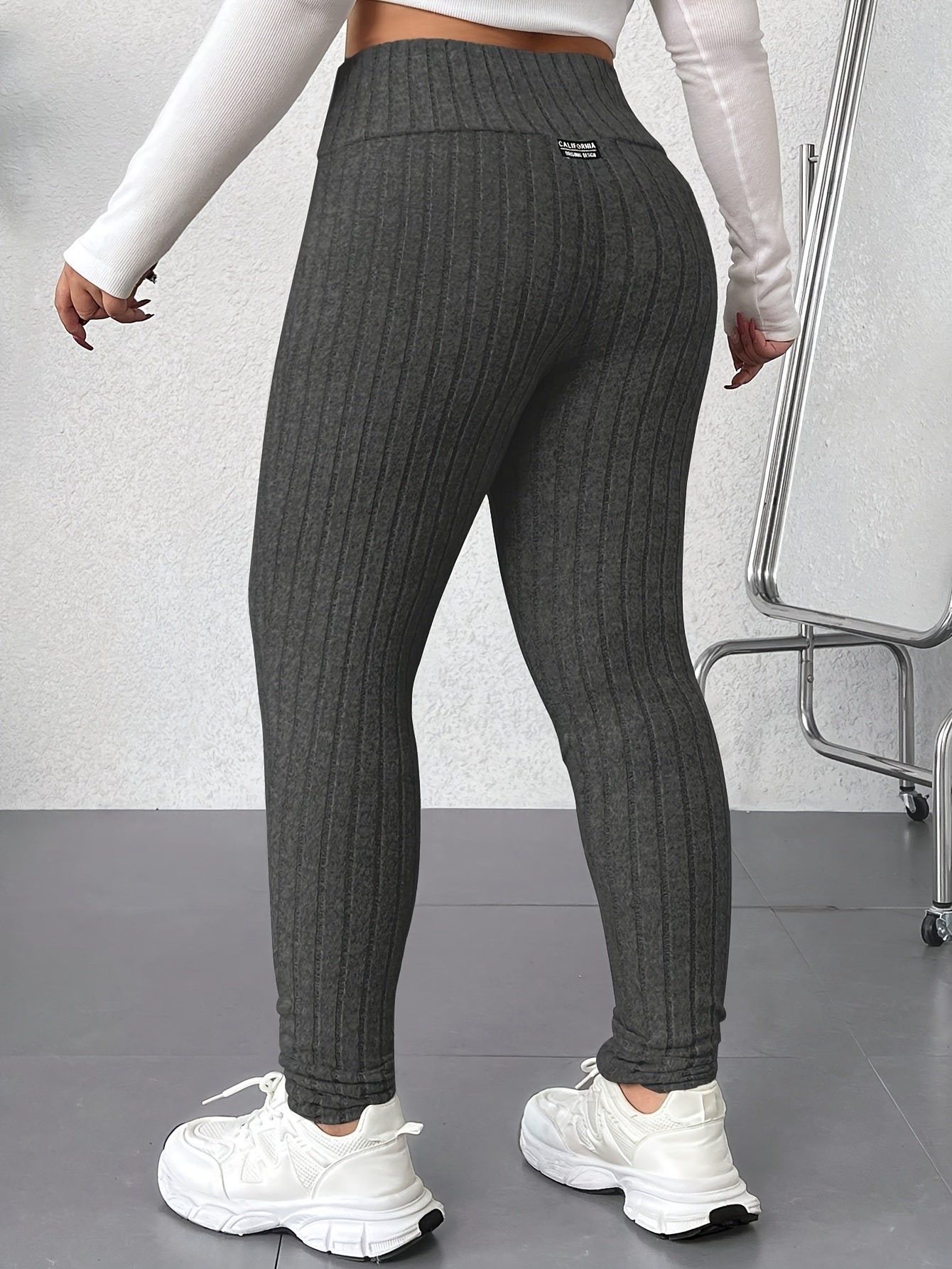 Plus Size, Women's High-Waisted Skinny Leggings - Non-See-Through Stretchy Pants, Machine Washable Tight Pants for,, Everyday Outfits - Plus Size Friendly & Casual Leggings