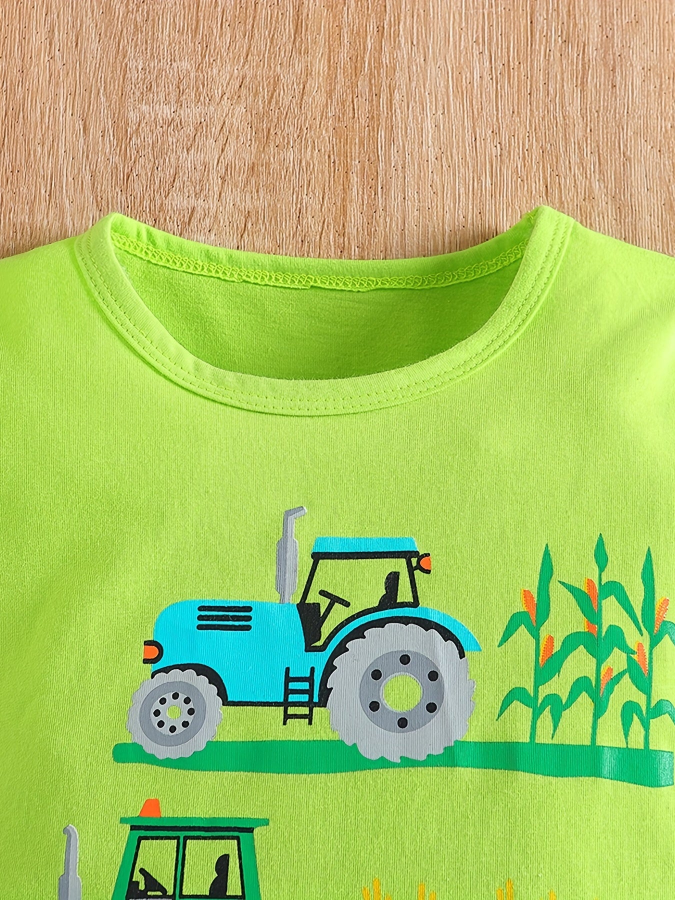 Boy's Tractors Print Casual Outfit Round Neck T-shirt & Shorts, Kids Summer Clothes Set For Daily And Outdoor Wear