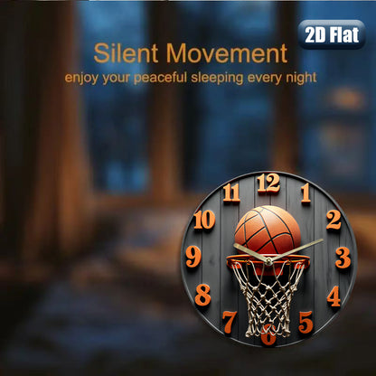 Relógio de parede com tema de basquetebol, com um desenho de rede, fundo preto e números laranja. Mede 24,89 cm e funciona com pilhas AA (não incluídas), sendo uma ótima peça decorativa para casa, escritório ou ginásio.