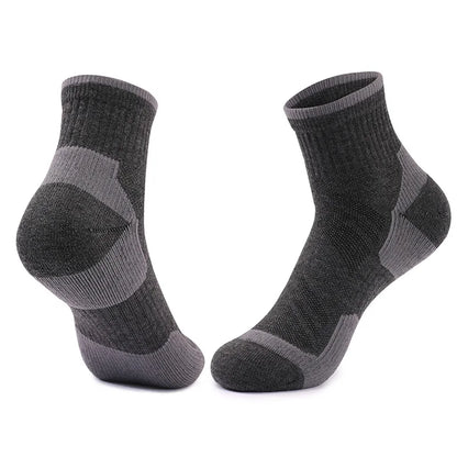 Wholesale Custom Factory  Color Merino Wool Winter Skiing Outdoor Running Waterproof Ski Socks for Men Women