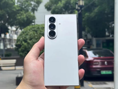 Brand New  Sam-sung for Galaxy Fold 7 5G 6.5" HD 120Hz Refresh Rate Outer Screen 256GB Storage 200MP Dual SIM