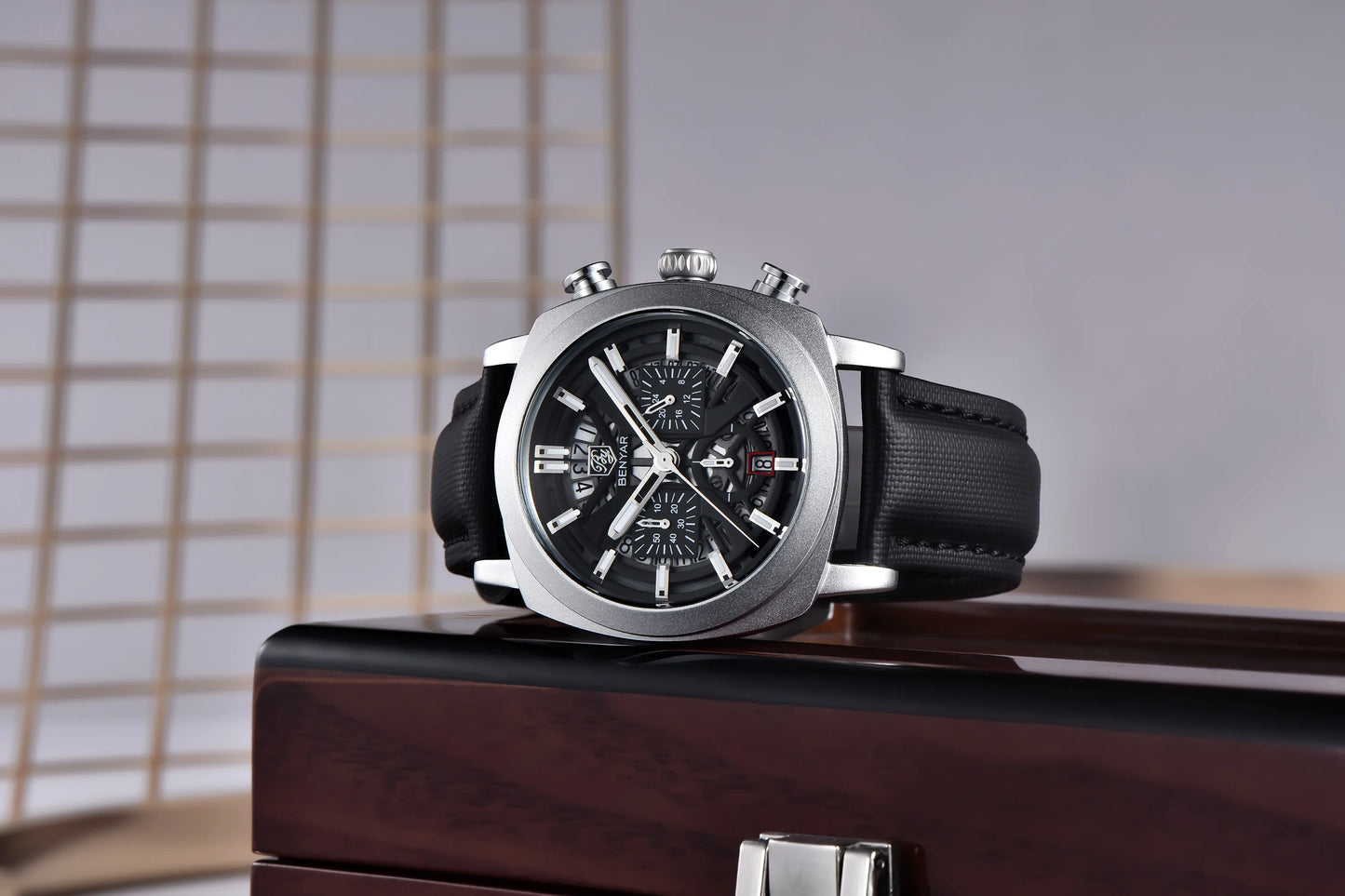 Relógio Benyar Design 2024 para homem, quartzo, 43 mm, mostrador luminoso, resistente à água até 50 m, anti-reflexo, cronógrafo, moderno e novo.