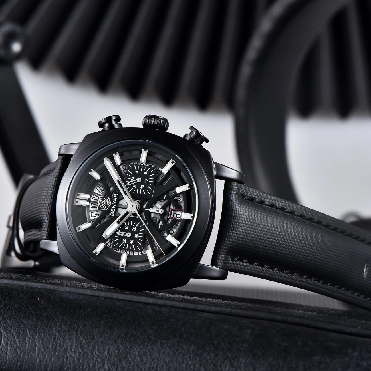 Relógio Benyar Design 2024 para homem, quartzo, 43 mm, mostrador luminoso, resistente à água até 50 m, anti-reflexo, cronógrafo, moderno e novo.