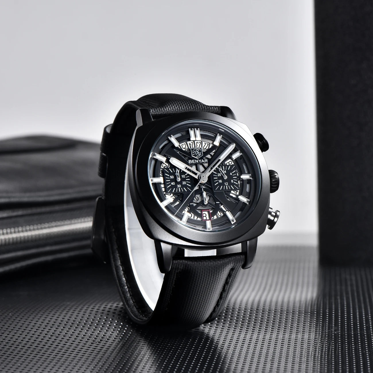 Relógio Benyar Design 2024 para homem, quartzo, 43 mm, mostrador luminoso, resistente à água até 50 m, anti-reflexo, cronógrafo, moderno e novo.