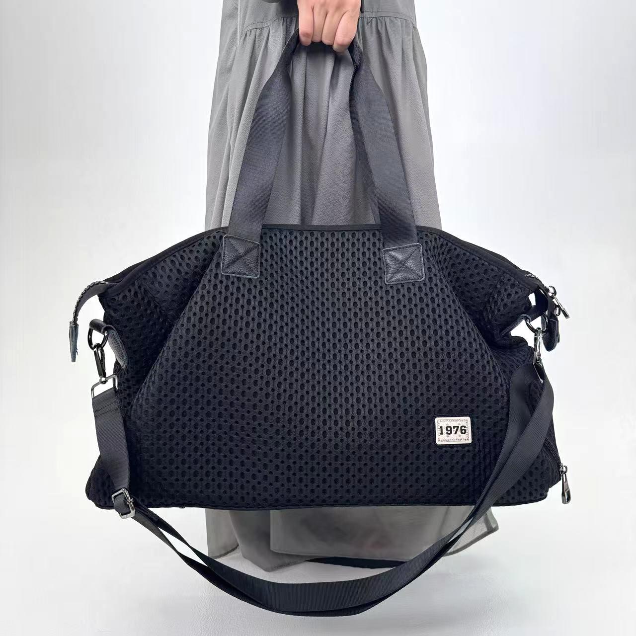 Women's Fashion Minimalist Tote Bag, Large Capacity Sports Gym Bag with Shoe Compartment - Style Splice City Bag, Zipper Closure and Sturdy Handle, Suitable for Business, Vacation, and Everyday Use, Personalised Sports Bag, G