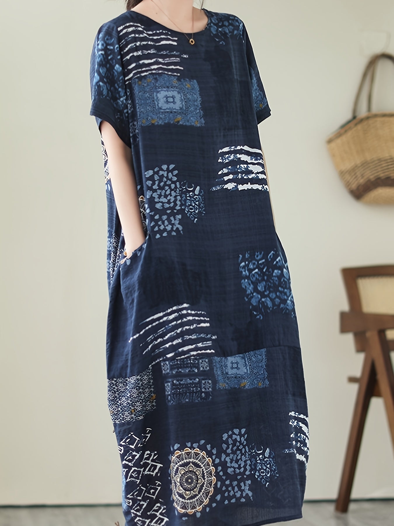 Allover Print With Pocket Loose Dress, Casual Short Sleeve Crew Neck Dress, Women's Clothing