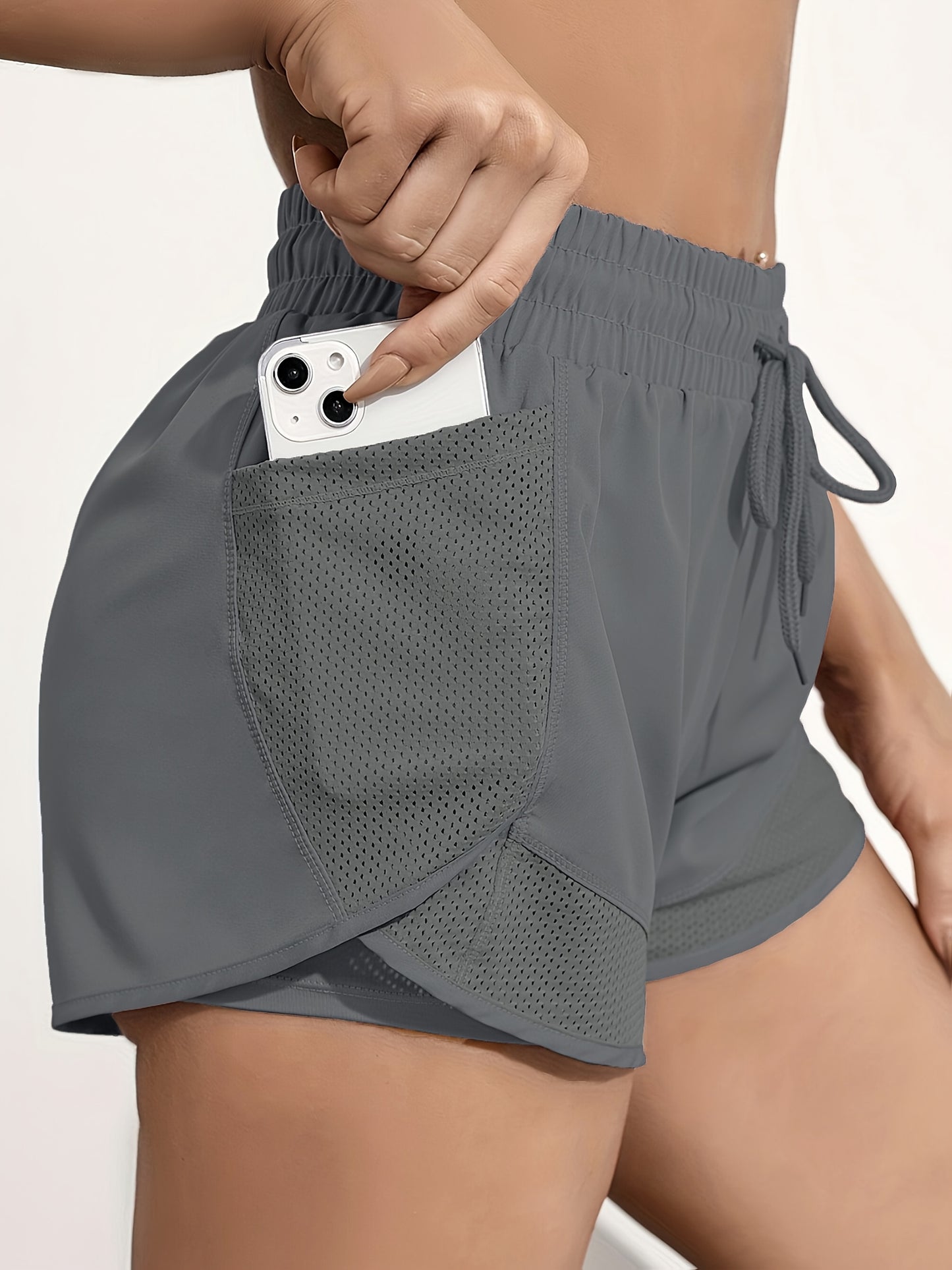 Women's 2-in-1 Yoga Shorts With Quick-Drying Fabric And Mesh Pockets For Casual Fitness And Gym Workouts