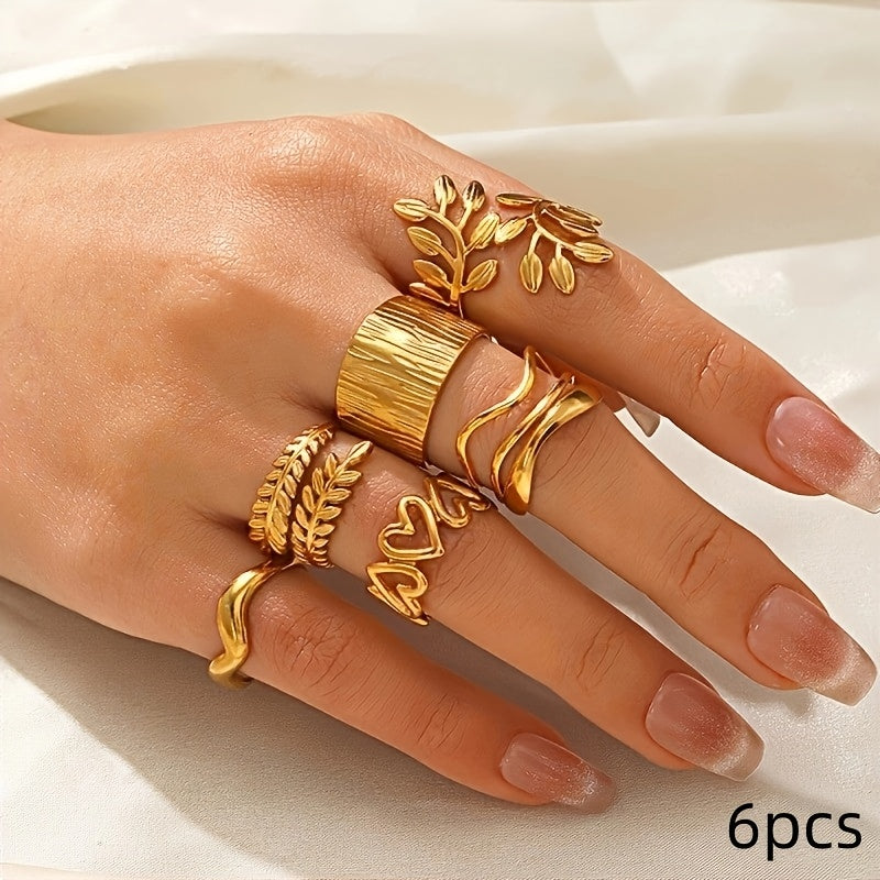 Conjunto de 5 e 6 anéis ajustáveis ​​em aço inoxidável dourado com formato de coração, estrela e lua para mulher. Anéis de metal estilo hip-hop, perfeitos como acessórios para oferecer. Joias estilo K-pop.
