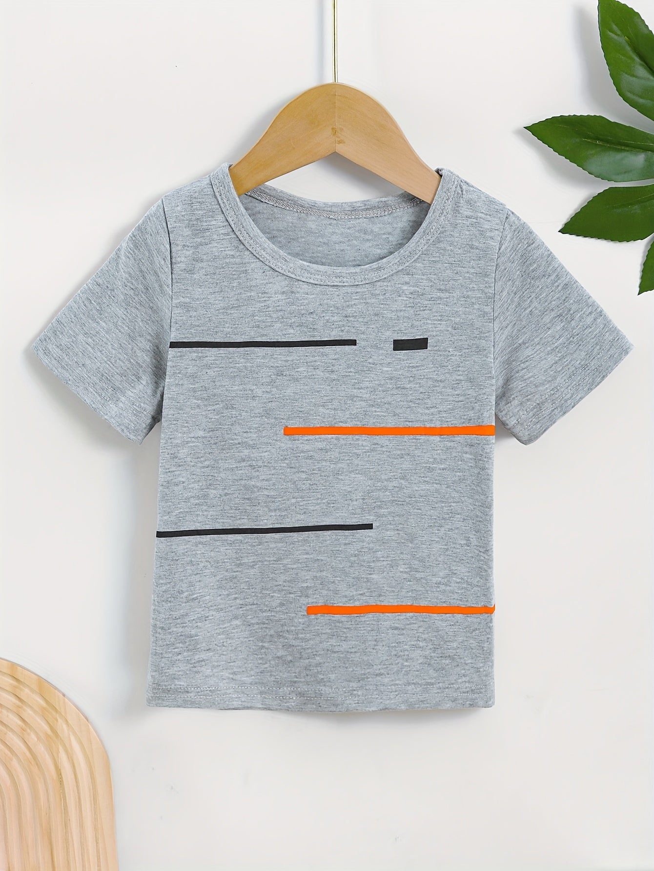 2pcs Set of Boys' Summer Striped Print Round Neck Short Sleeve T-shirt and Casual Shorts