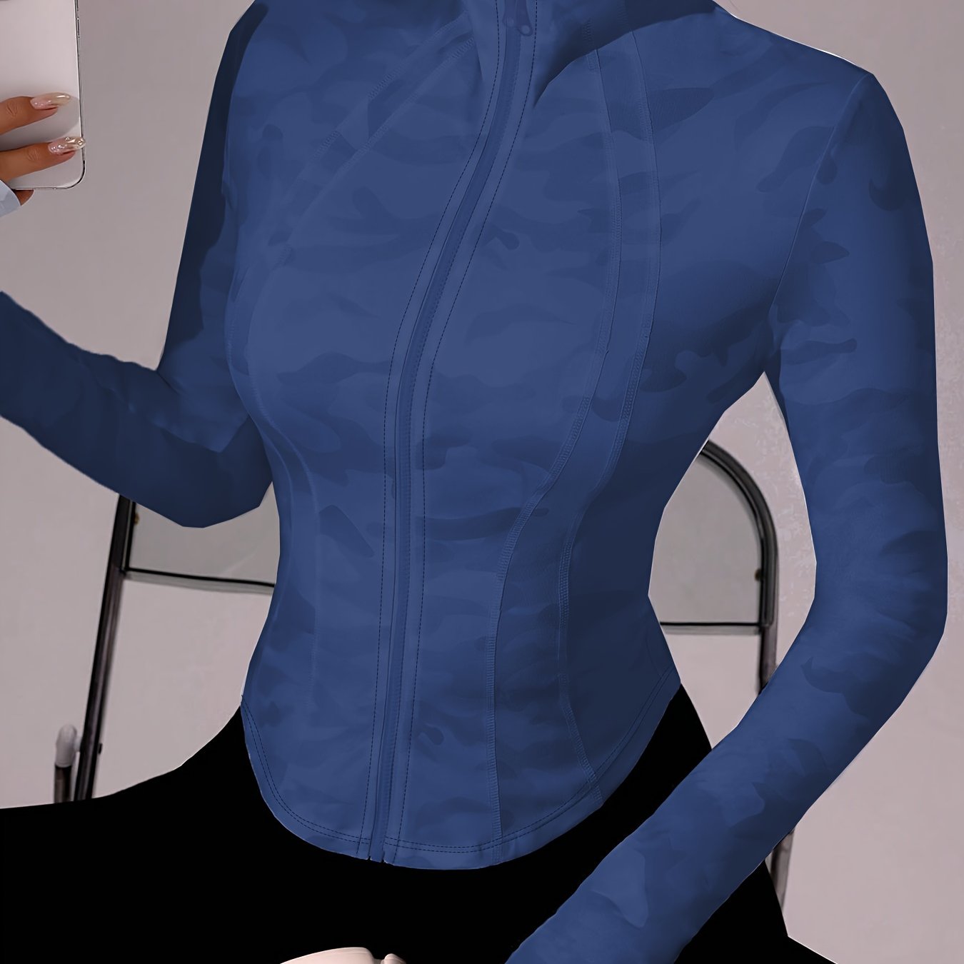 Zip-Up Stand Collar Sports Jacket, Half-Finger Long Sleeve Top with camouflage print, suitable for outdoor fitness, hiking, golf, tennis, badminton, bowling, daily walks and shopping, gym/home training, meditation, versatile.