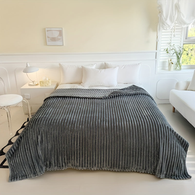 1pc Plush Coral Fleece Blanket - Ultra-Soft All-Season Luxury Bedspread, Couch Throw, Camping & Travel Bedding,,,, Grey, - Machine Washable Cozy Gift for, Outdoor, or Holidays - Traditional Style with Geometric Pattern, Multi