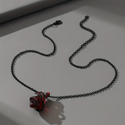 Gothic Snake Wrapped Resin Heart Decor Clavicle Chain Dark Style Pendant Necklace Y2K Necklace Jewelry For Women