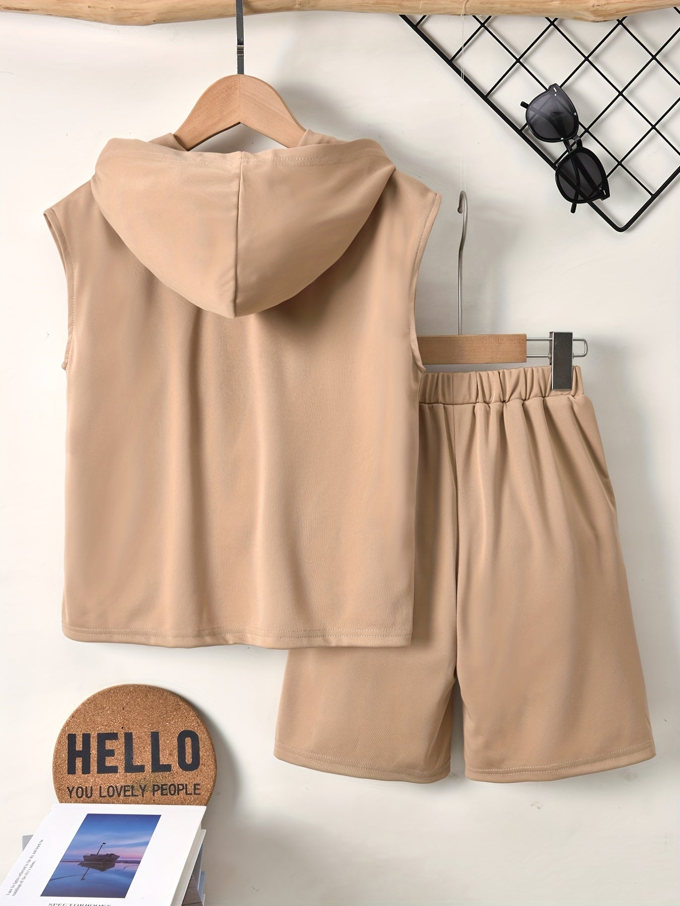 Cool Short-Sleeve T-Shirt with Letter Print And Shorts Set for Boys, for Outdoor