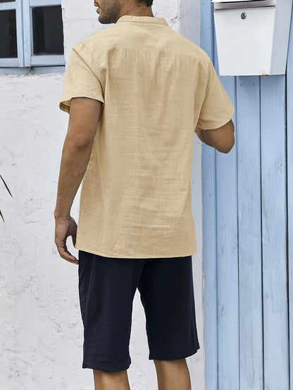 Camisa de homem, gola padre, manga curta, estilo Henley, ideal para o verão, uso casual, negócios e ocasiões formais.