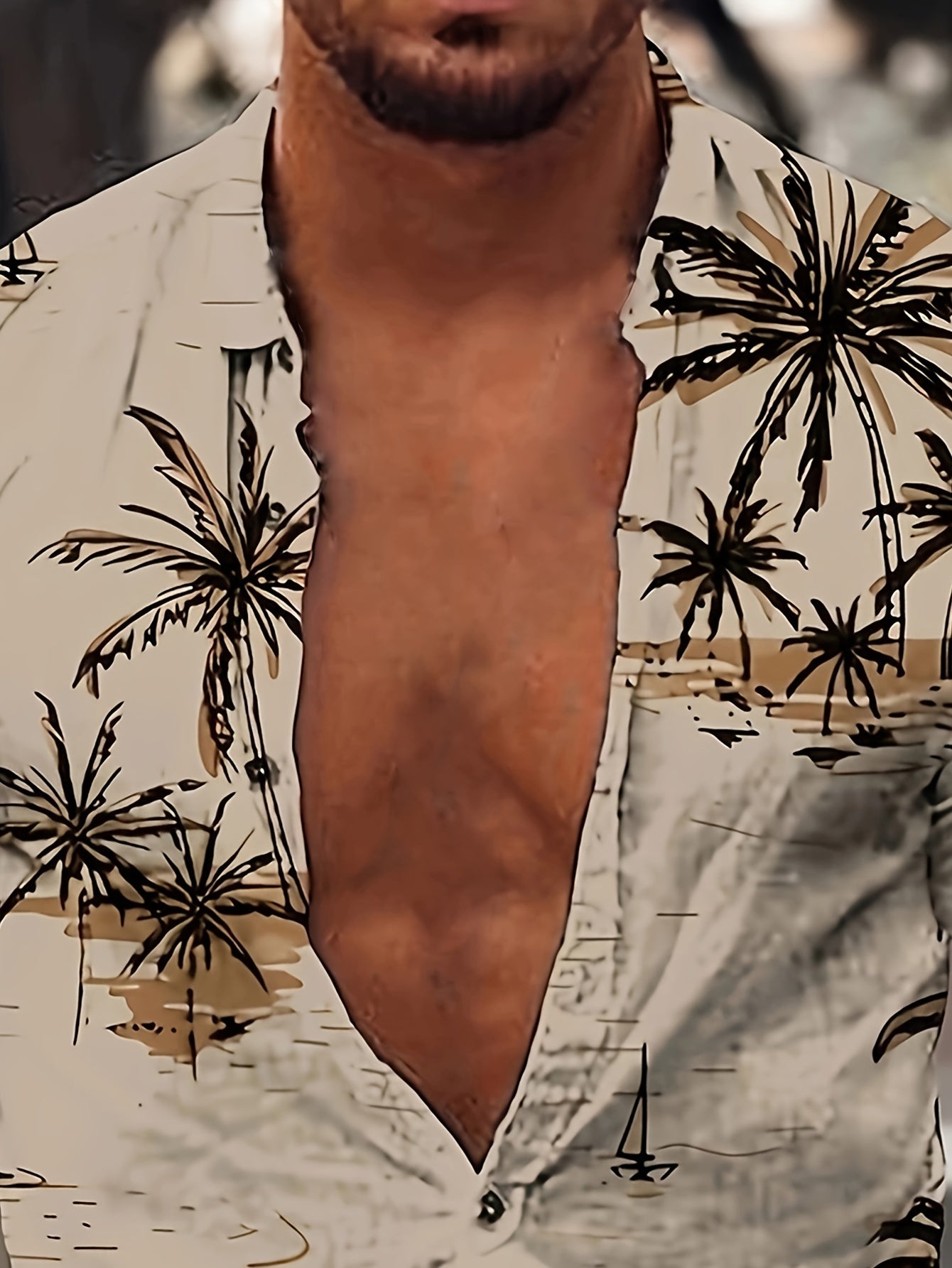 Camisa de homem de manga curta com estampado de coqueiros, ideal para o dia a dia em resorts e para a praia.