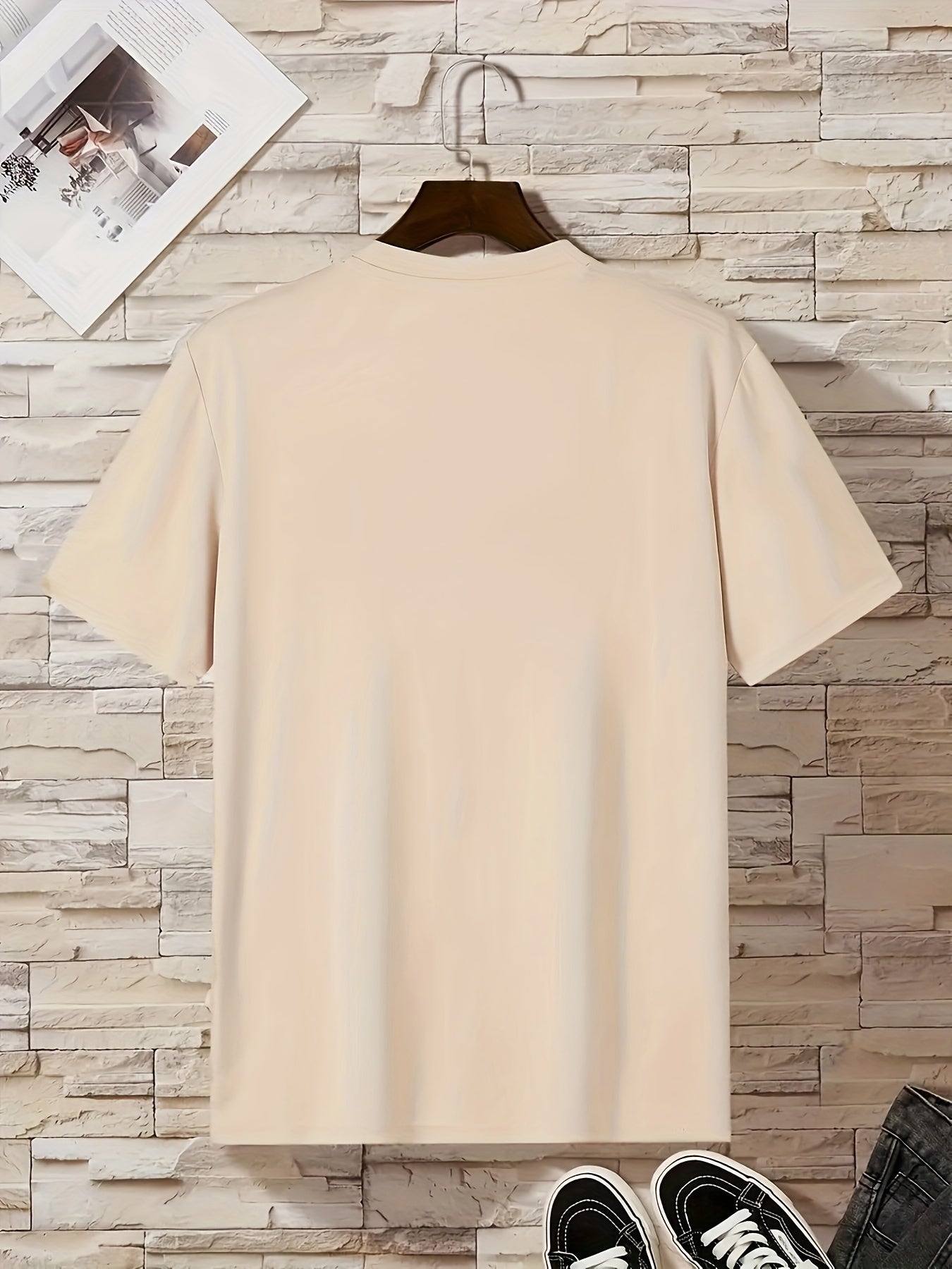 T-shirt de gola redonda para homem com estampado de dinheiro e mãos em estilo cartoon, t-shirt casual e confortável para o verão, ideal para usar no dia a dia em resorts e férias.