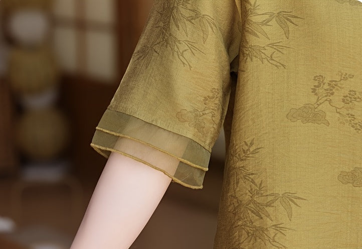 Elegante blusa de verão para mulher com estampado floral - Manga curta, gola mandarim, corte largo, verde-azeitona claro, perfeita para looks casuais. Blusa casual | Blusa com estampado floral | Camisola com gola mandarim