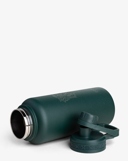 https://ik.imagekit.io/c2dr4dawp/https%3A%2F%2Fcdn.shopify.com%2Fs%2Ffiles%2F1%2F0484%2F7091%2F7273%2Ffiles%2FBohtal_Insulated_Sports_Bottle_Slytherin_alt.jpg%3Fv%3D1744189455?tr=f-jpg