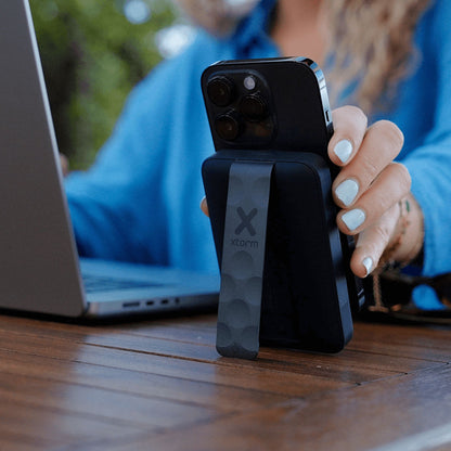 https://ik.imagekit.io/c2dr4dawp/https%3A%2F%2Fcdn.shopify.com%2Fs%2Ffiles%2F1%2F0606%2F3905%2F1964%2Ffiles%2Fnext-gen-fs5-magnetische-powerbank-bundel-10000-mah-3054048_1280x_1.png%3Fv%3D1757582285?tr=f-jpg